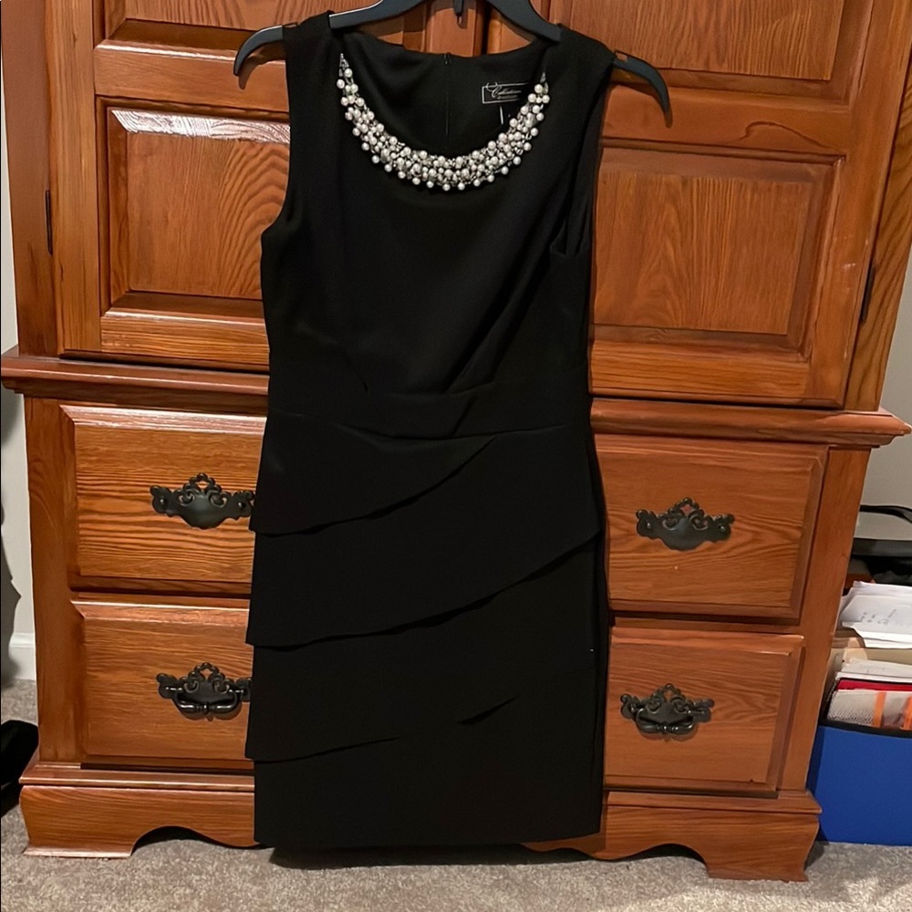 Elegant Black Sleeveless Dress with Pearl Detail - Size 6